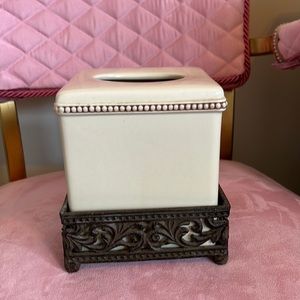 Ceramic/metal tissue holder
